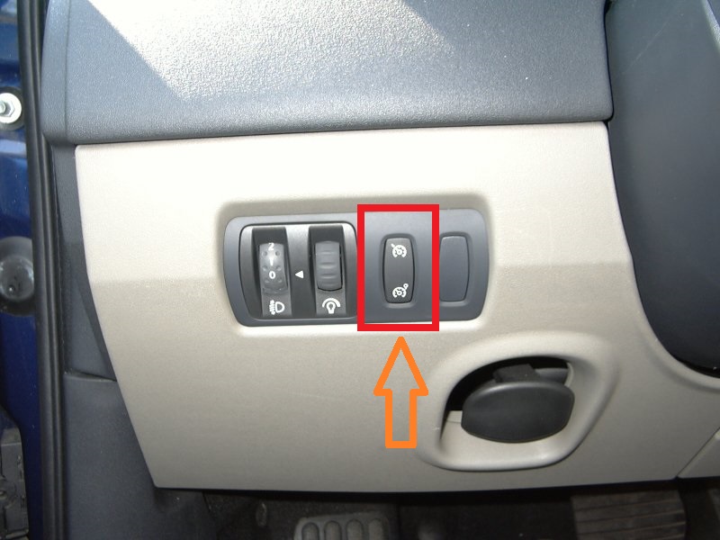 2 Ligue e desligue o botão do cruise control (veja imagem)